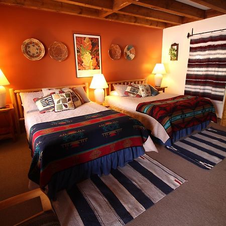 Inn On The Rio Taos Bagian luar foto