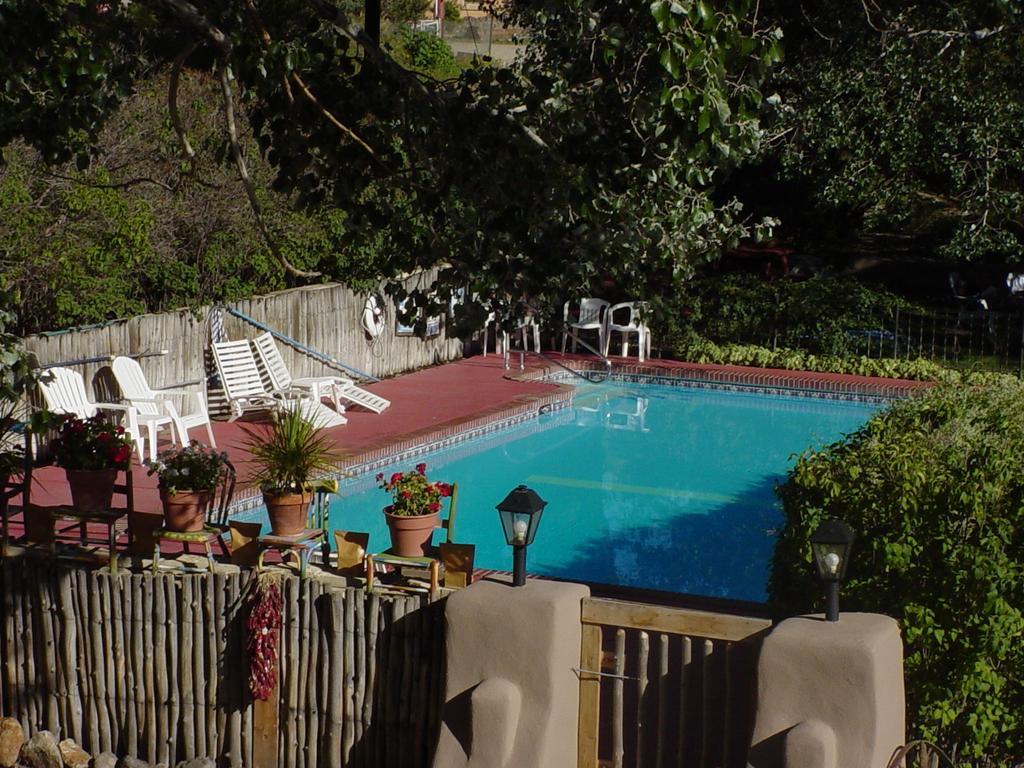Inn On The Rio Taos Bagian luar foto