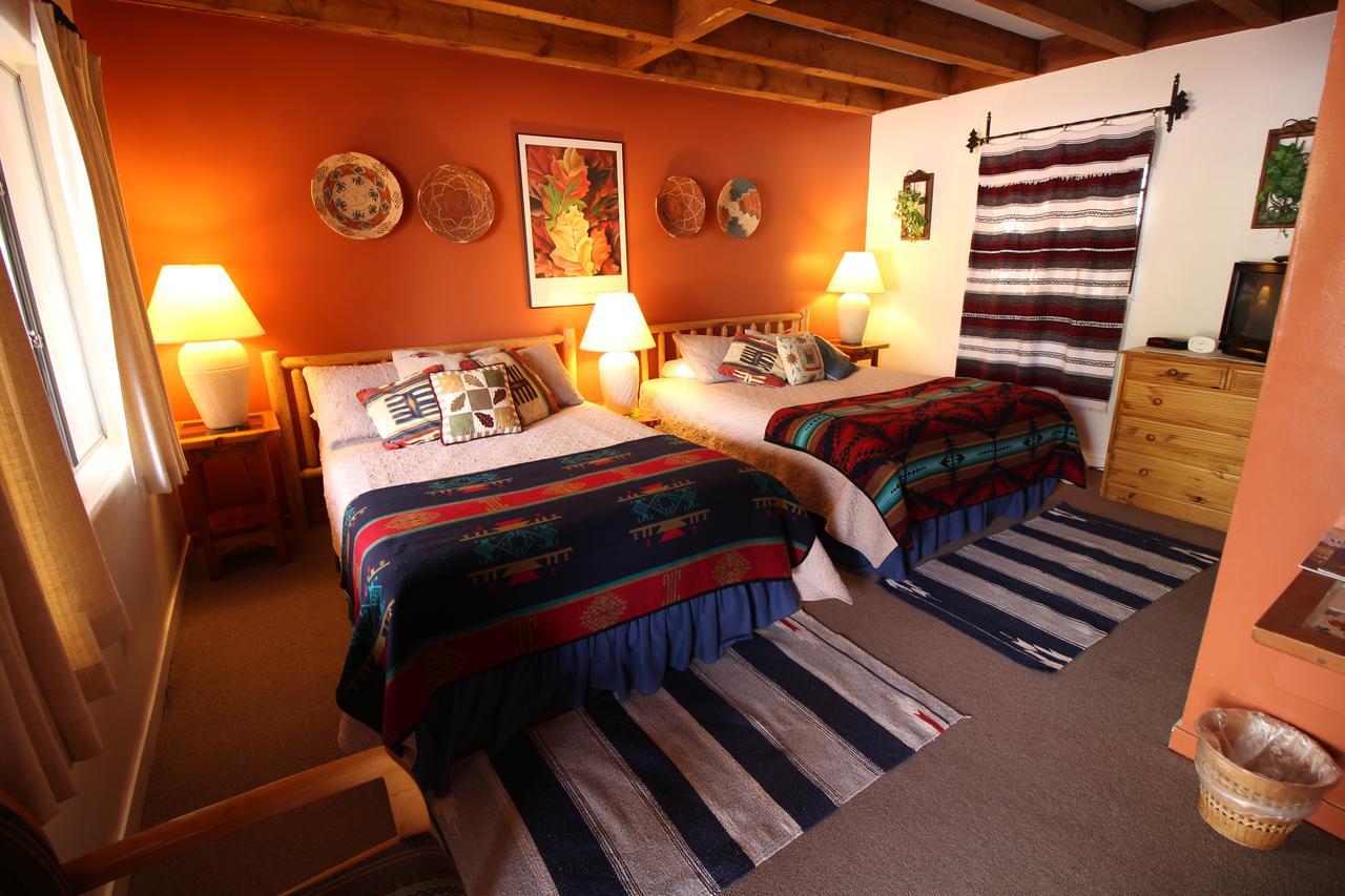 Inn On The Rio Taos Bagian luar foto