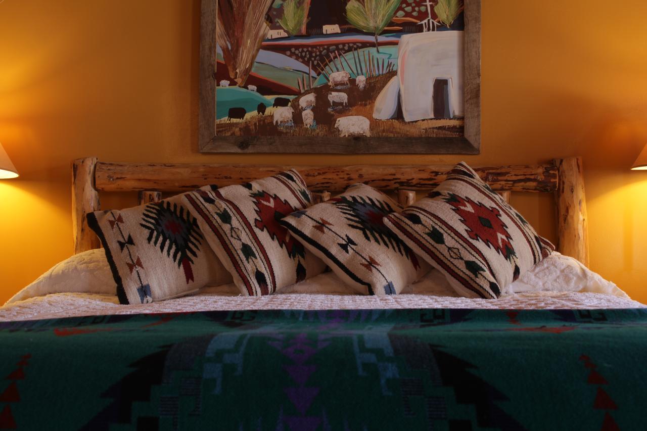 Inn On The Rio Taos Bagian luar foto