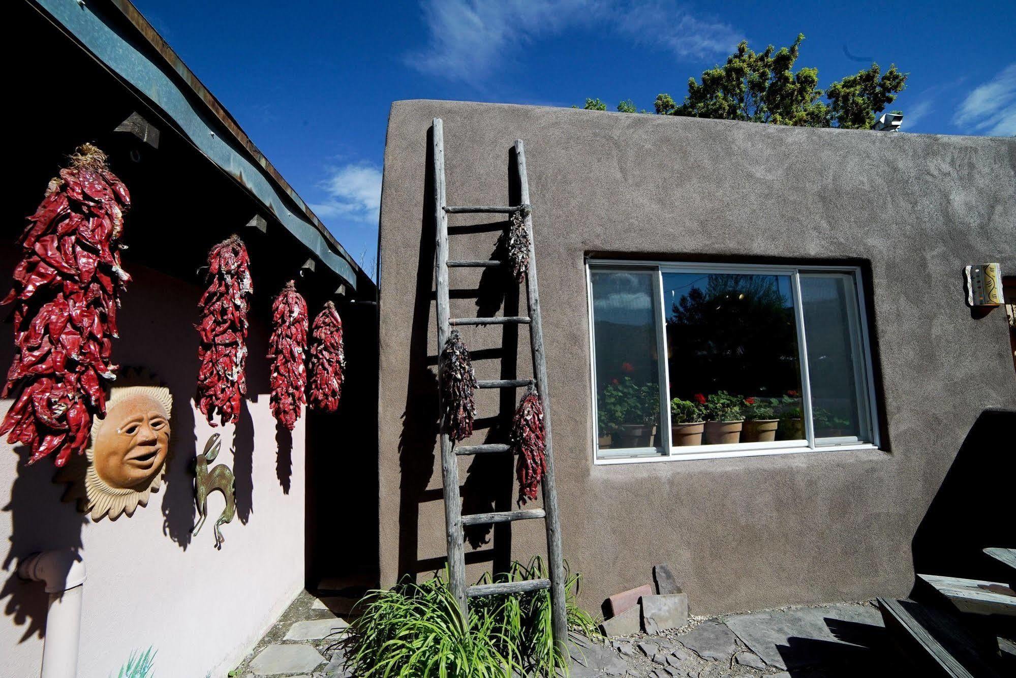 Inn On The Rio Taos Bagian luar foto